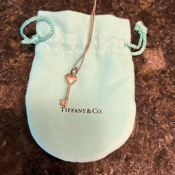 Tiffany key necklace - Picture 3 of 6